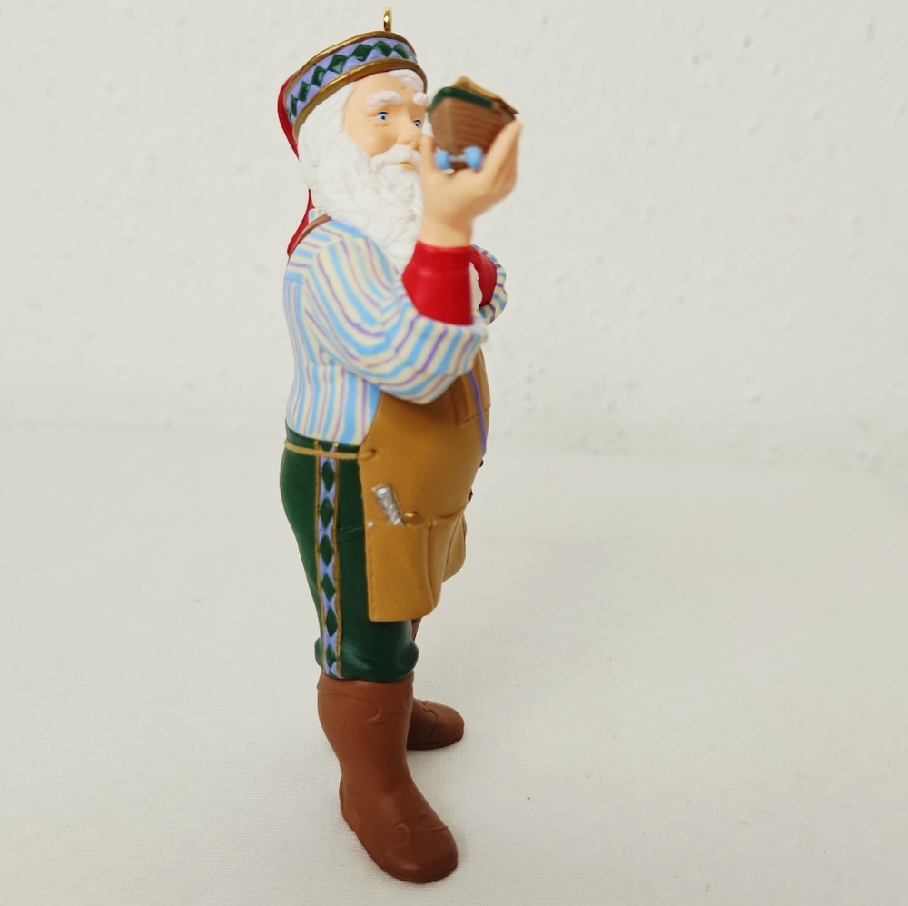 Hallmark Keepsake “The Toymaker’s Gift” Ornament 1999 Collector’s Club - Picture 4 of 10